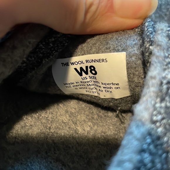 Allbirds Woman’s Wool Runners in Natural‎ Grey (Light Grey Sole) Size 8 - Picture 8 of 9